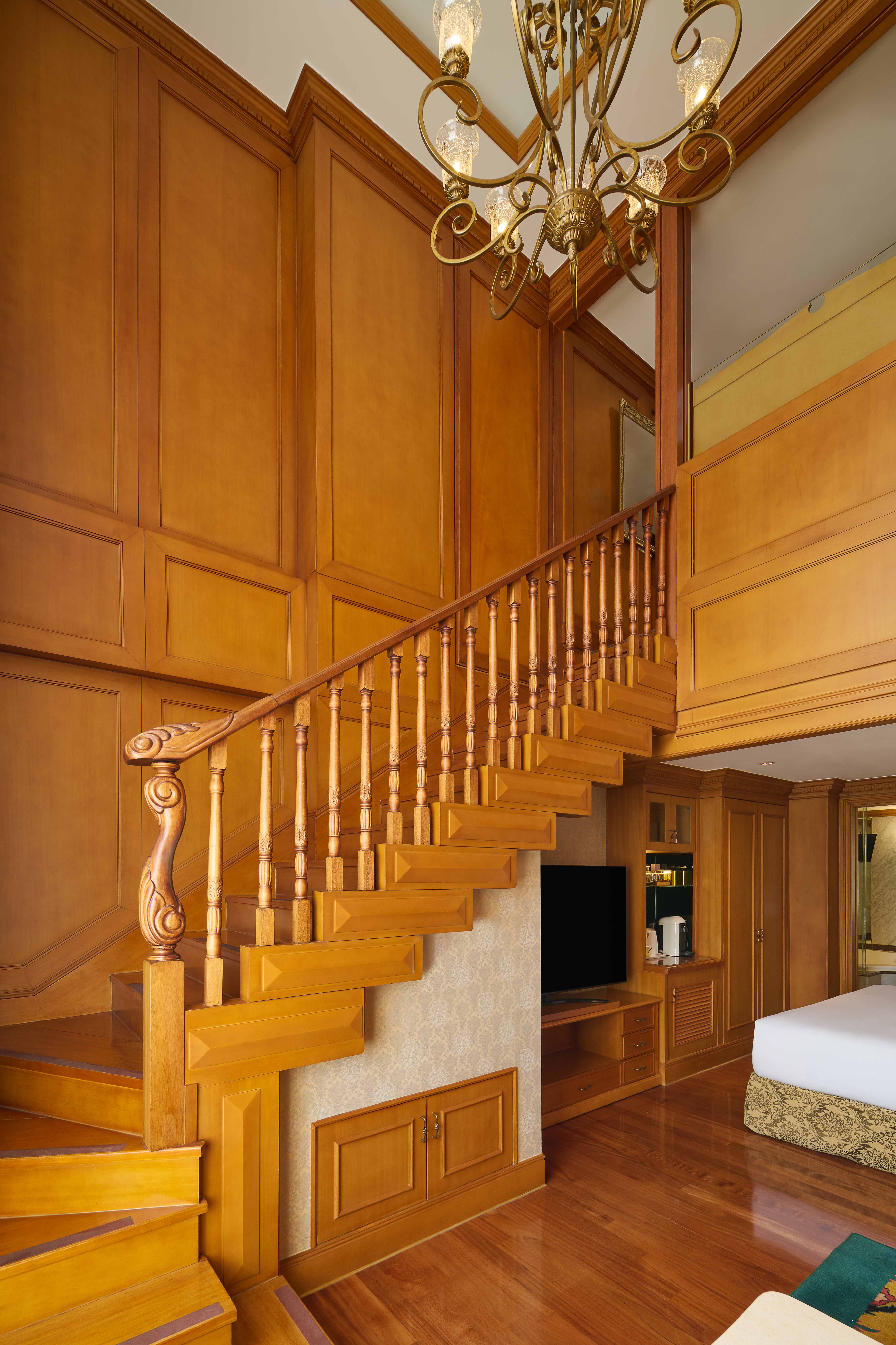 Deluxe suite duplex room image