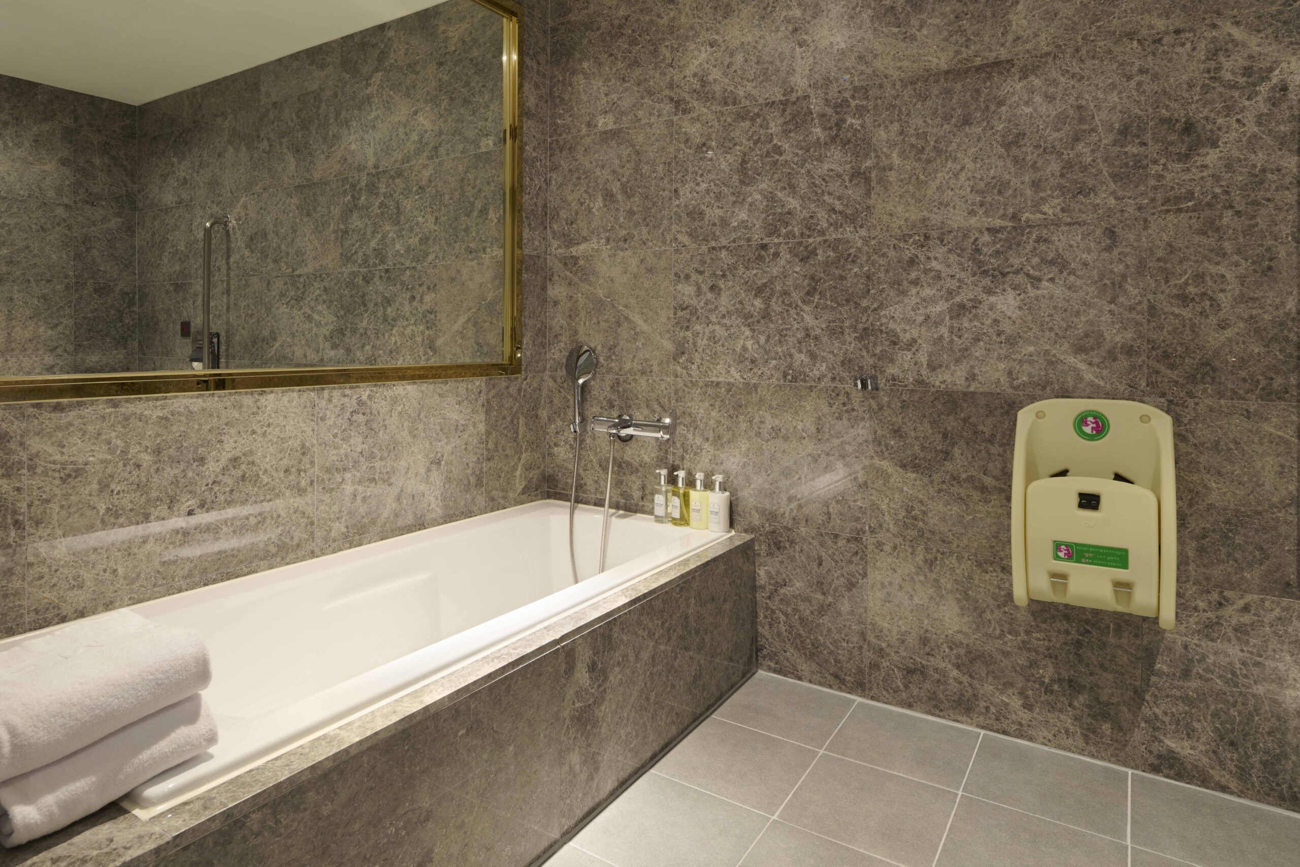 Accessible room image